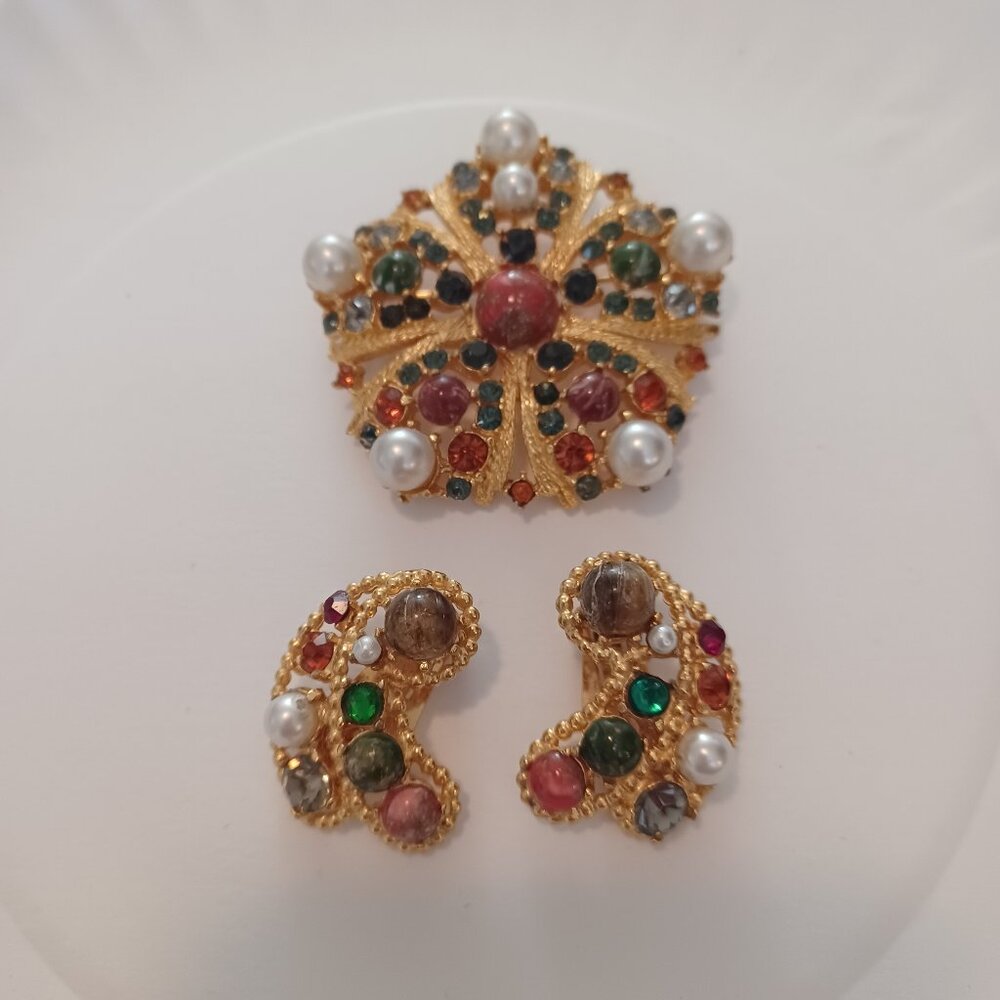 Vintage Art Deco Style Yellow Gold Tone Multi Faux Rhinestones Brooch & Earrings